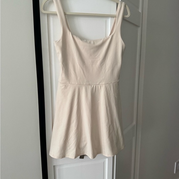 Reformation Amy Active Mini Dress | Built-In Shorts | Sold Out Color | M - Picture 3 of 9